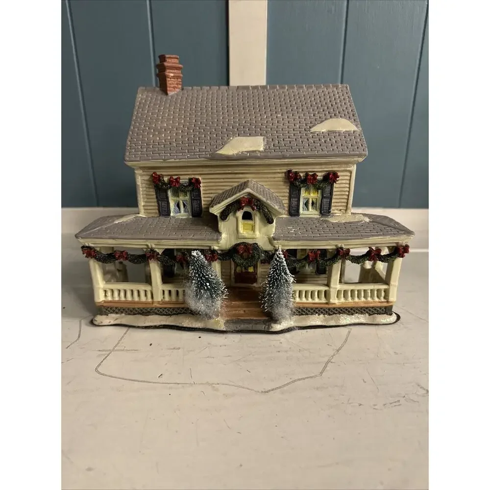 Classic American Home Accents Holiday Porcelain Christmas Village *read‎